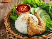 Nasi Ayam Goreng