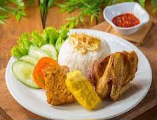 Nasi Ayam Komplit 