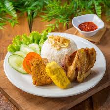 Nasi Ayam Komplit 